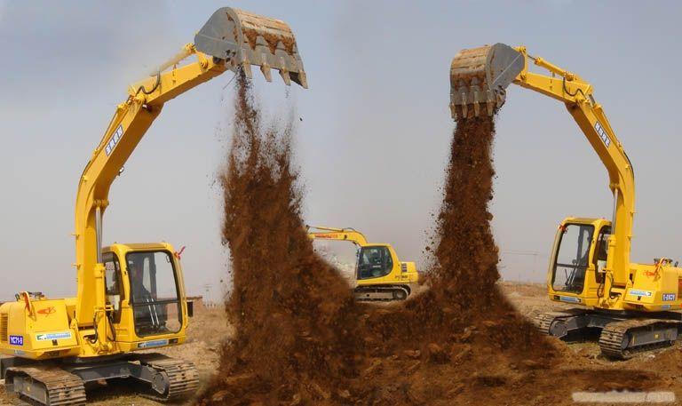 南昌百瑞學(xué)習(xí)挖掘機(jī)駕駛技術(shù)重在實(shí)踐操作