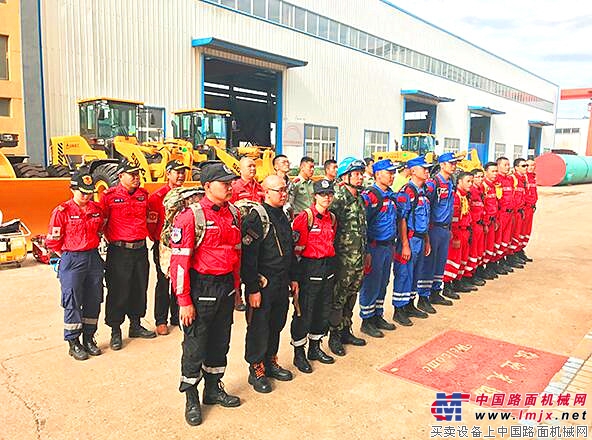 武警水電部隊(duì)來我校參觀考察